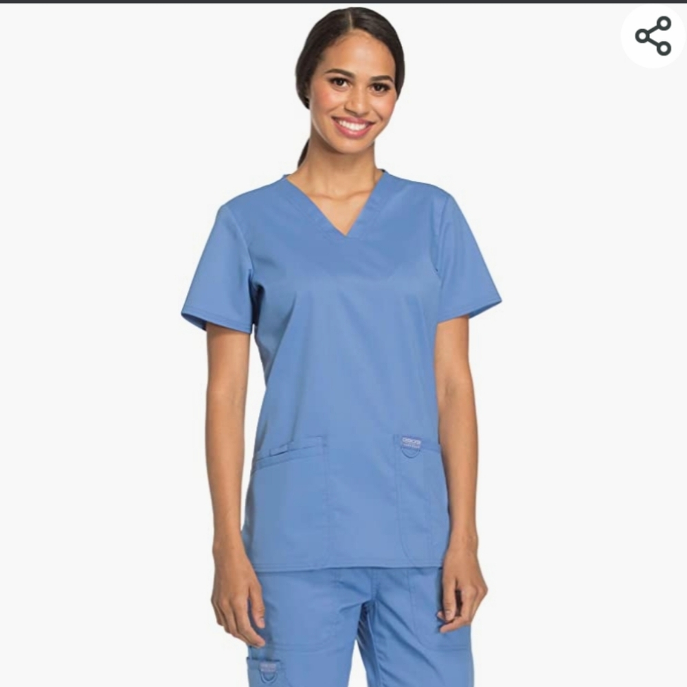 Cherokee Workwear Scrub Top. DISCOUNTED SHIPPING!